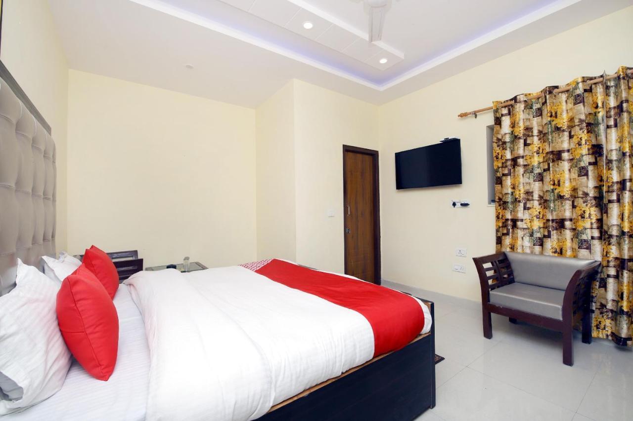 Oyo 8670 Hotel Usha Palace Mussoorie Exterior foto